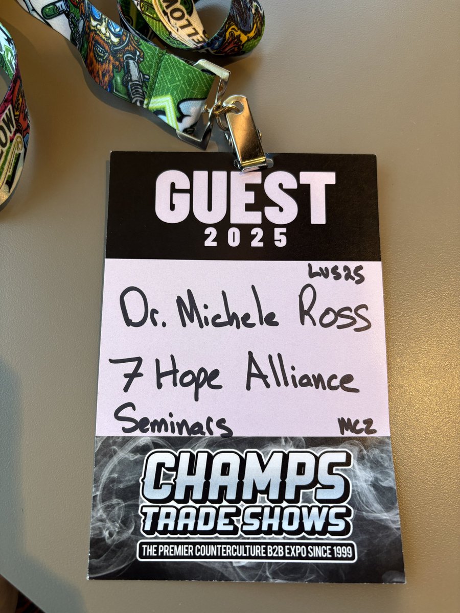 drmicheleross's tweet image. So excited to be back on Las Vegas for @champstradeshows.
On Friday I’ll be speaking on a 7-OH panel at 12 presented by the @7hopealliance then at 3 pm co-moderating a debate between Mac Haddow from the @TheKratomAssn (AKA) and Jeff Smith from the @HART7OH (HART).
Both will…