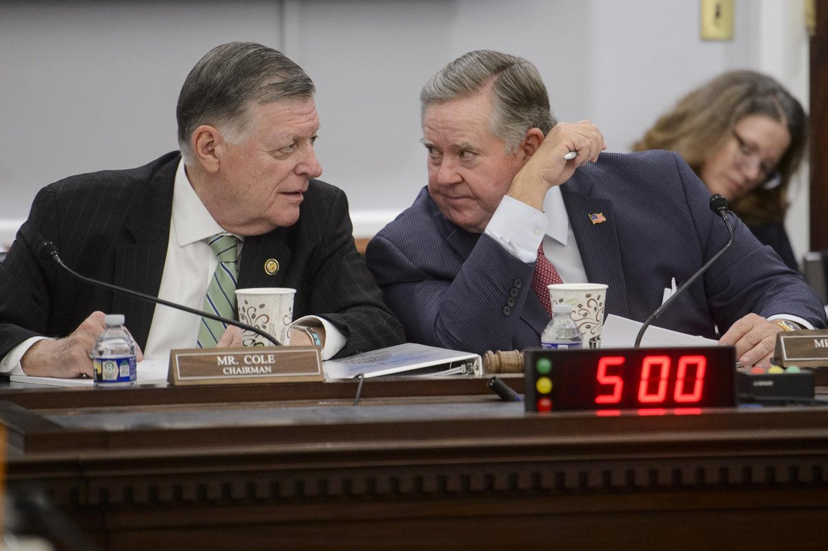 nationaljournal's tweet image. An old-guard House Republican, Rep. Tom Cole navigates a Congress that no longer adheres to past norms and traditions.
@casey_j_wooten reports (unlocked):
buff.ly/N2pp3wu
