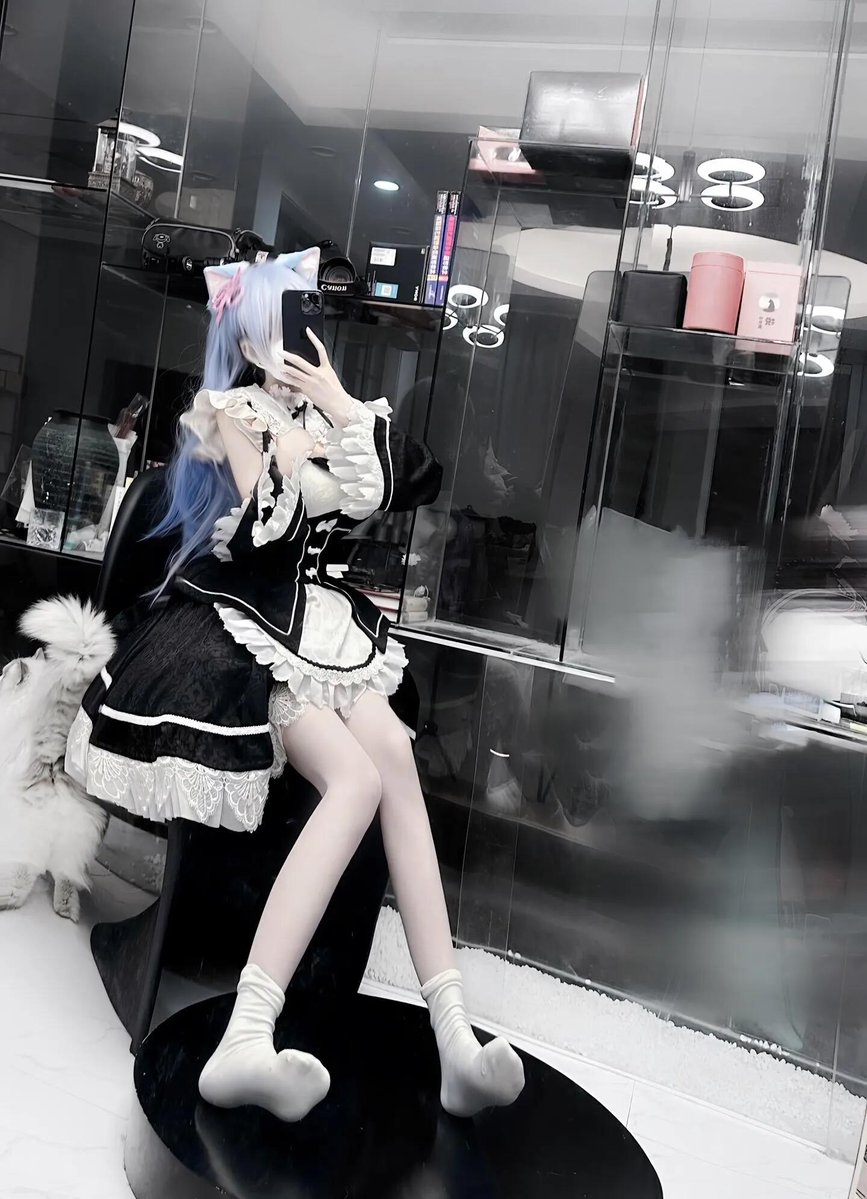 Coslcz's tweet image. こんな日も、たまにはいいよね🫧

#レム #Reゼロ #レムコス #コスプレ #cosplay