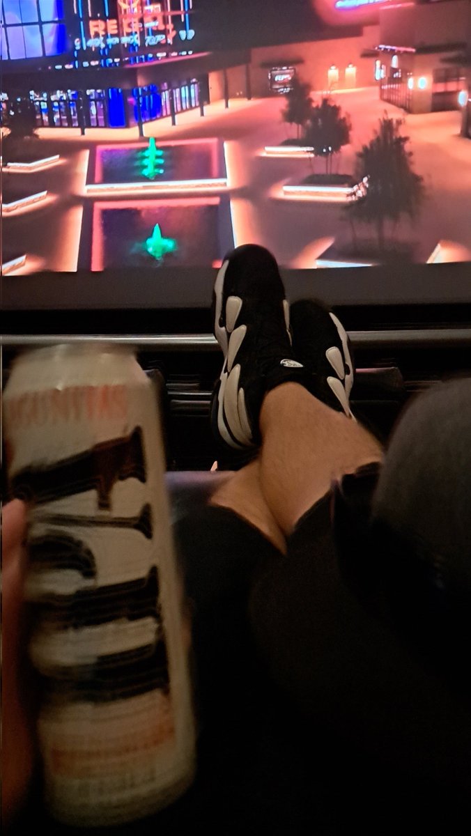 Tigpha's tweet image. Tan cabron esta el hambre que ya estan empezando a vender el próximo mes ?

Promo!!! #TigphaVIP

Paga hoy Agosto y llévate 99% de descuento, que barato ah! 🐽

A poco no se siente chingon
Salir de trabajar y que te inviten al cine ? #ElSolSaleParaTodos