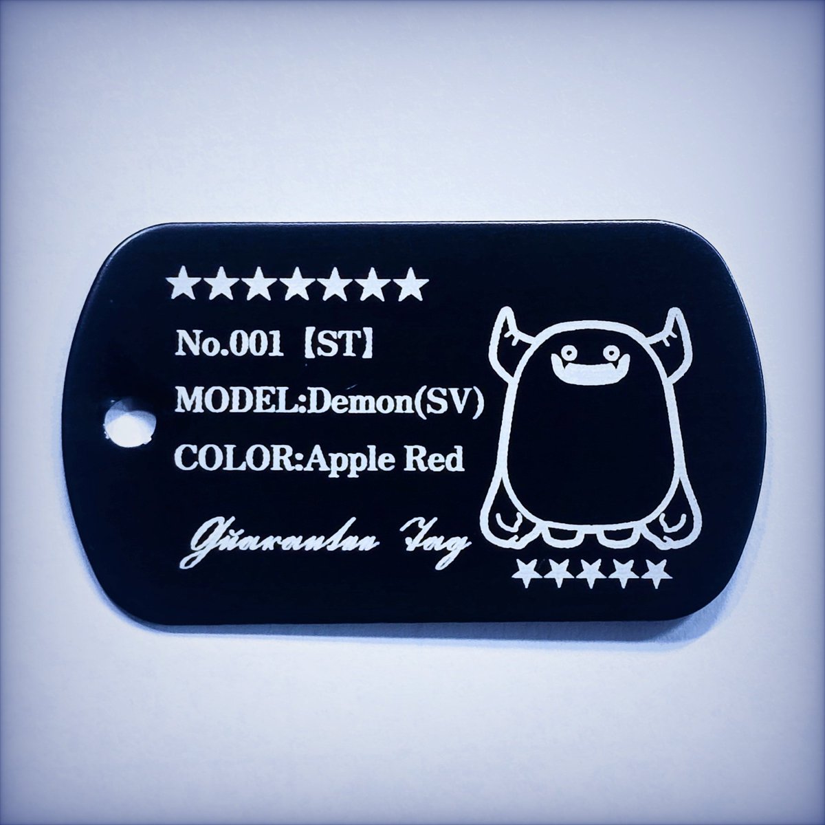 Moon_art_com's tweet image. 【デモンソフビの解説】その2

デモンソフビには、各カラーの初期ロットや数量限定で画像のような[ｷﾞｬﾗﾝﾃｨﾀｸﾞ]が付属します。

これにはソフビの&quot;ﾅﾝﾊﾞﾘﾝｸﾞ&quot;だったり&quot;ｼﾘｱﾙﾅﾝﾊﾞｰ&quot;が記載されており、集めることで今後当ブランドの様々な特典が受けれます。

#デモンソフビ