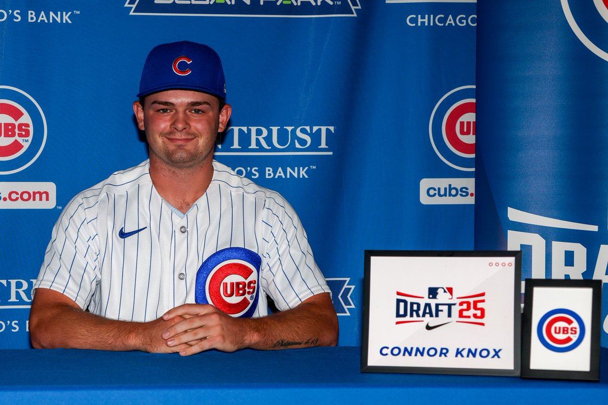 STARSBASEBALLVA's tweet photo. 🖊️📄 All signed! Connor Knox (@knoxie_baseball) has officially finalized his deal with the Chicago Cubs. The next chapter of his baseball journey begins now. 🐻
#StarsInThePros⭐️ | #StarsAlum | #MLBDraft https://t.co/QEfdE5s3fD