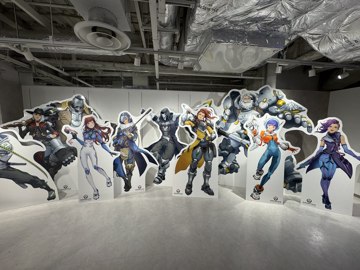 Gatchman666's tweet image. 『オーバーウォッチ 2×メレ』POP UP SHOP in マルイにご招待頂き行ってまいりました😄
グッズのビジュがとても良い！
同タイミングで出演声優さん達や有名プレイヤーに皆さまにも会えて感激でした！
開催は本日からです🫡