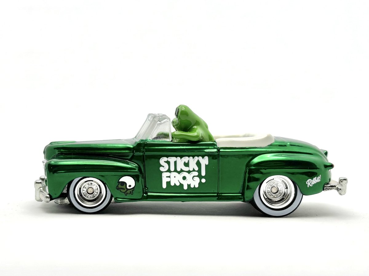 stickyfrog_'s tweet image. ホットウィール フォード スーパーデラックス(バックトゥザフューチャー)
レトロエンターテイメントシリーズのフォードスーパーデラックスをSTICKY FROGの社用車にカスタムしました💫
・リペイント クロミラクル→水性ホビーカラーグリーン
・ローダウン
・シート位置調整
・ステアリング T's Market…