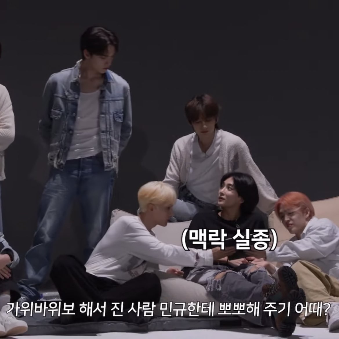 ___bil_oo's tweet photo. 그러고보니까 밍쫑 뽀뽀 왜케 많이 햇지
진짜 불미스럽다..;; https://t.co/i9pMB7tnv6