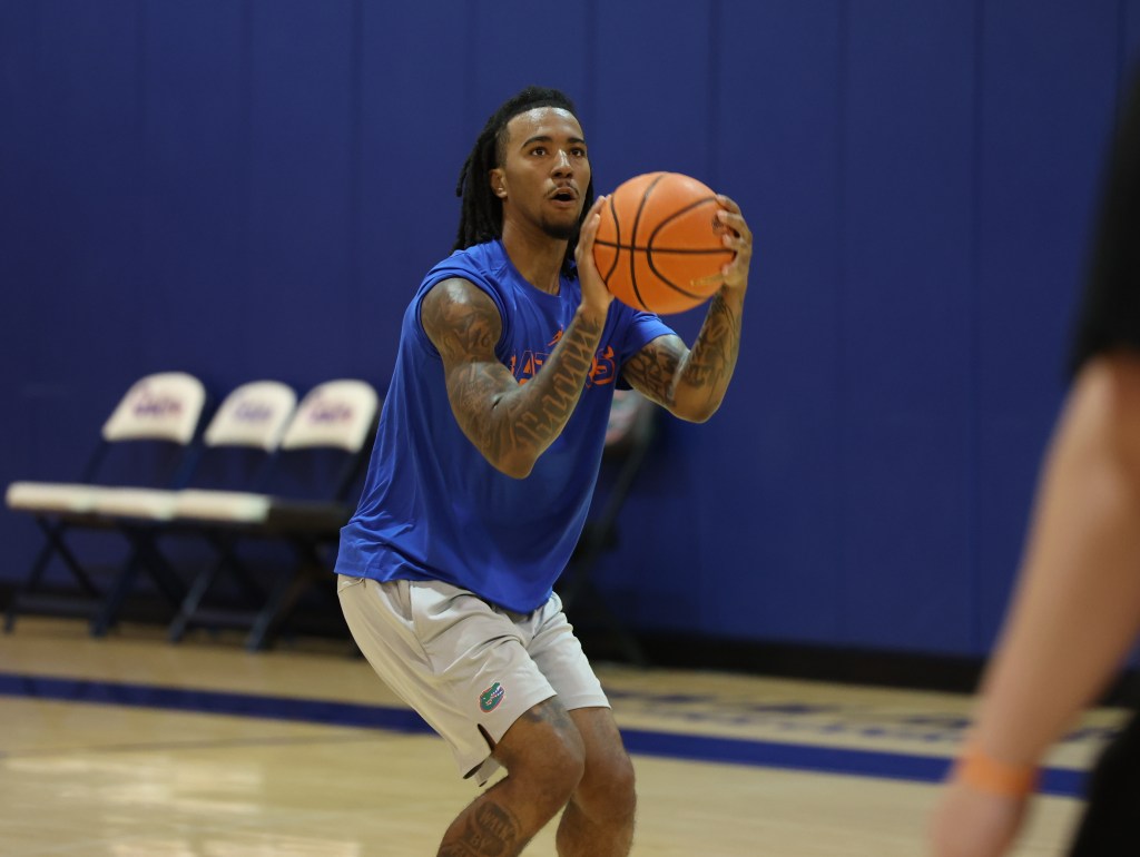 UF transfer guard Boogie Fland recovering from hernia surgery trib.al/sBA6XvW