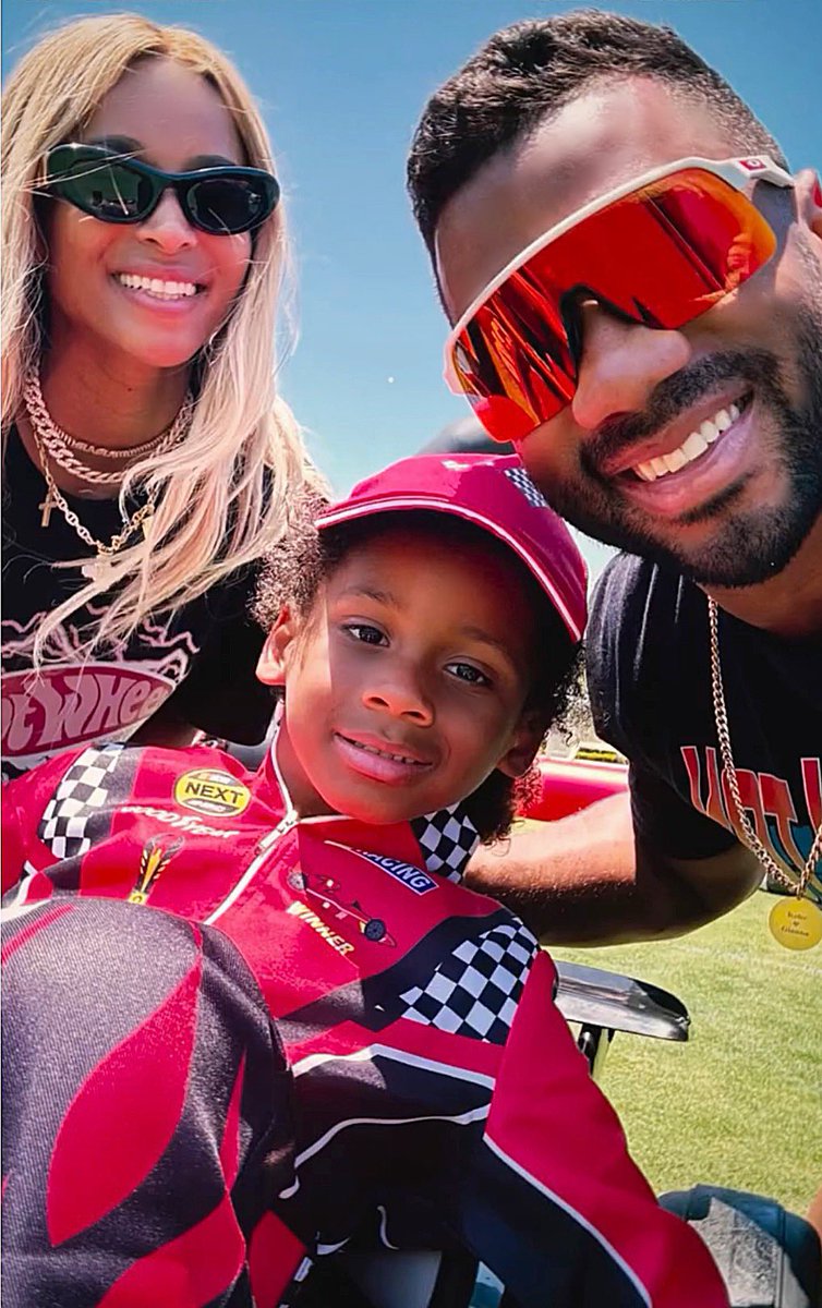 CiaraRussellFan's tweet image. Birthday Boy, WIN! 🎉🥰💙🥳🏎️.