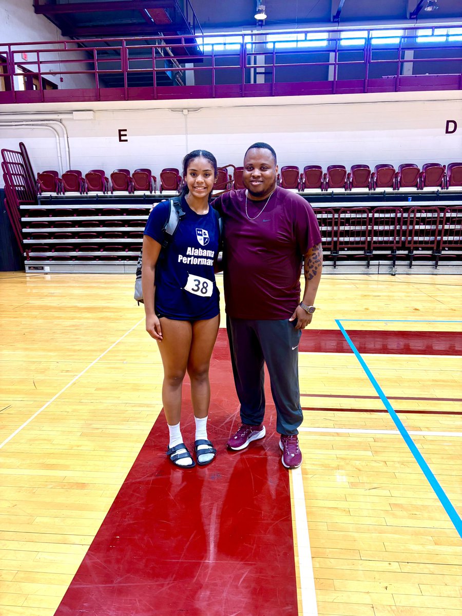 AvaRoberson_10's tweet image. Thanks Coach Brandon Reeves for the invite to the @aamuvb recruiting camp. I enjoyed my time on THE HILL. Go Bulldogs! ππΆ #aamu #TheHill #MyDadsAlmaMater #MyBigDadsAlmaMater ππ½β€οΈ#alabamaperformance