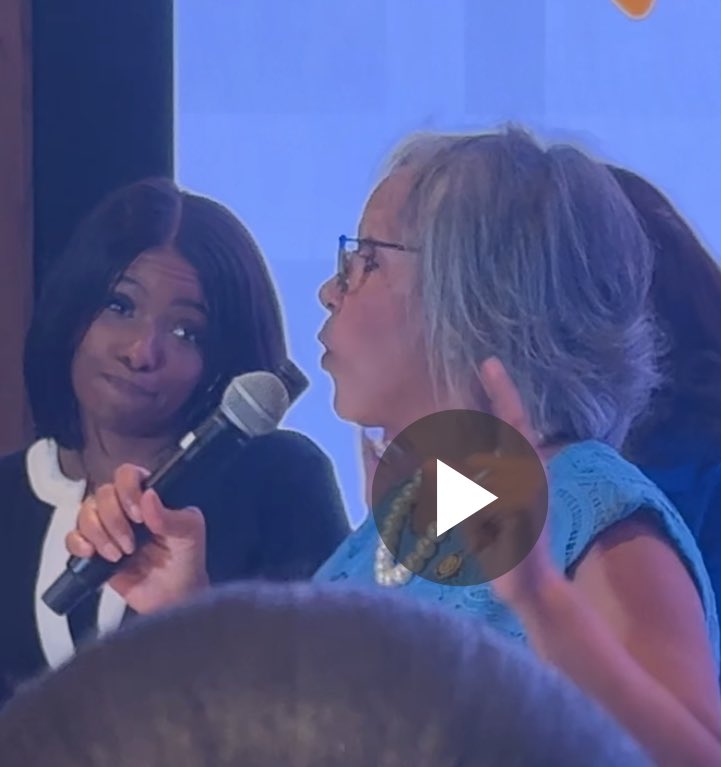 johnvmoore's tweet image. The reason I have worked with & for @RobinLynneKelly since the ‘90s, yes the 90’s, is not only is she a good & decent person, she is an effective leader who get’s shit done. BTW I love @JasmineForUS’s reaction