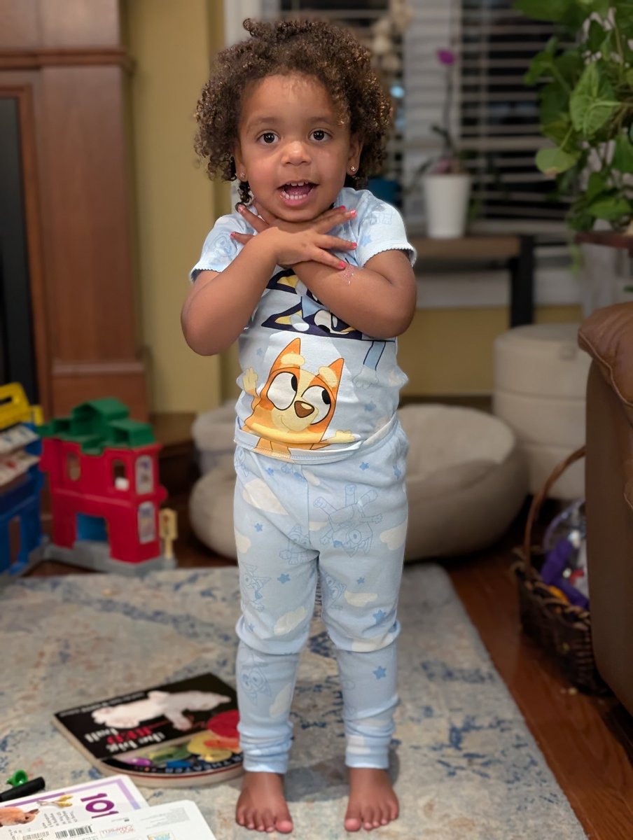 ashleylang2's tweet image. These are the faces I get when trying to take pictures of her.... She's a ham
