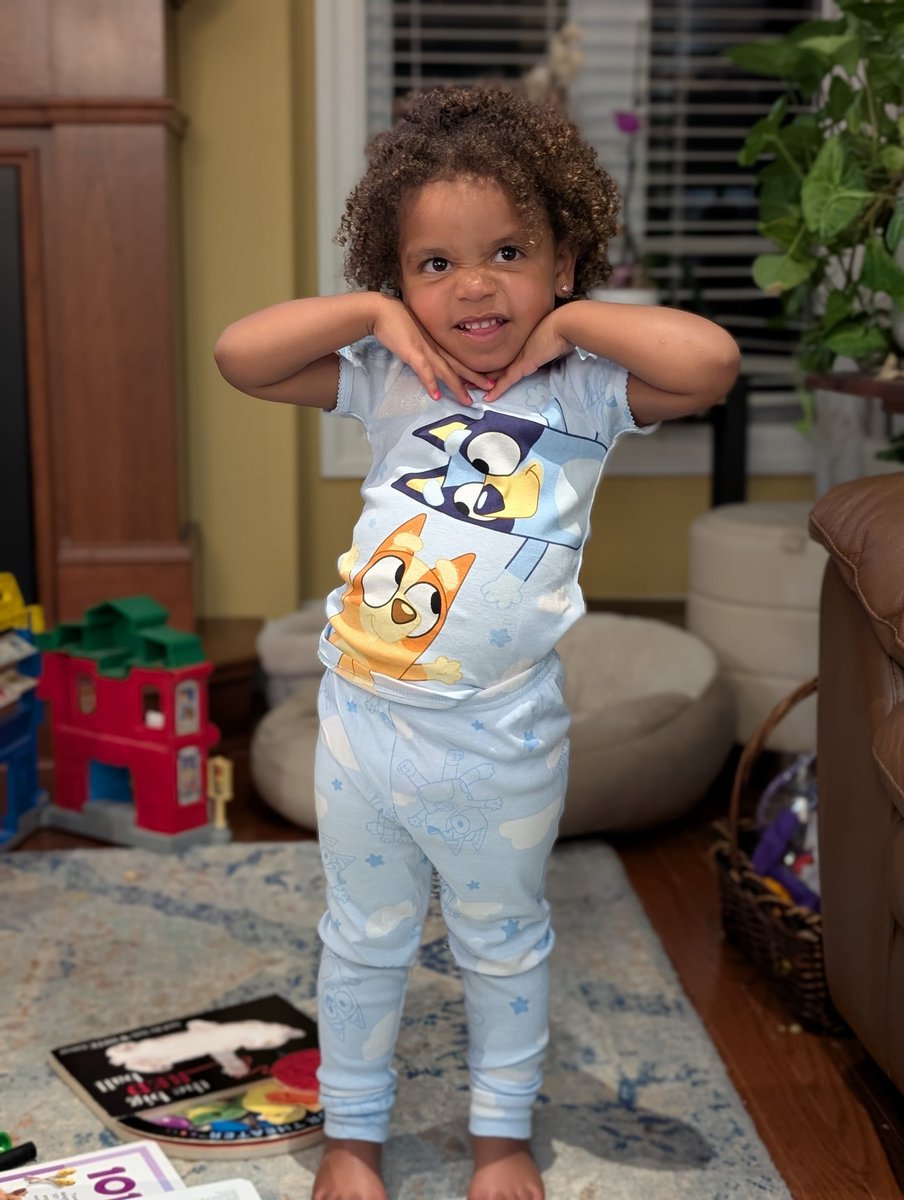 ashleylang2's tweet image. These are the faces I get when trying to take pictures of her.... She's a ham
