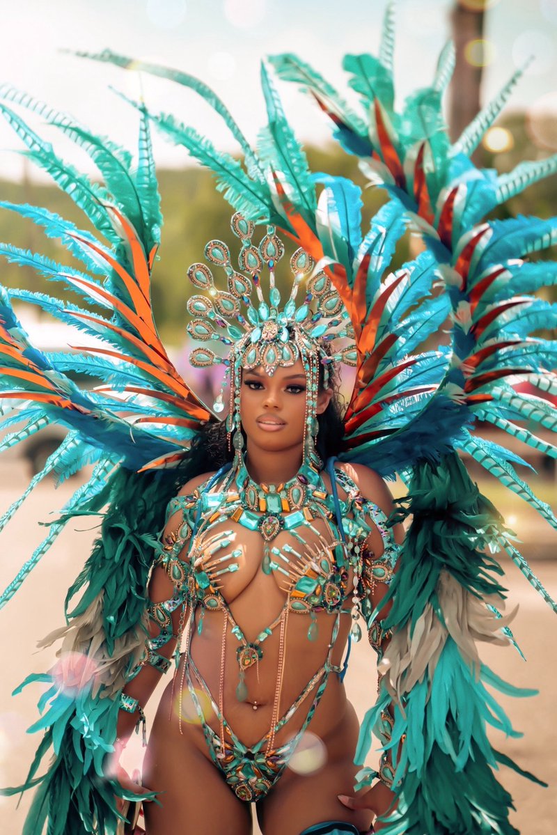 didiiwhite's tweet image. Lucia Carnival BAD! 🦚🇱🇨 #J4F