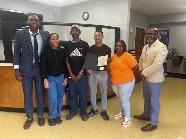 MrRDPierce's tweet image. I was proud to present a resolution to @weldon_hs rising senior Donald Burgess for winning the @NCHSAA 1-A 110-meter hurdles state title at Thursday's @weldon_city Board of Education meeting. #chargerpride #halifaxcountync #HD27