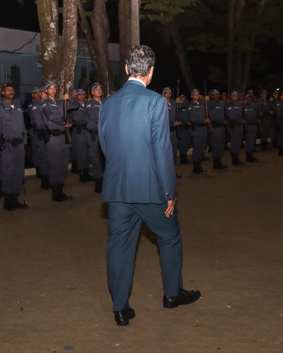 RicardoFerraco's tweet image. #FORMAÇÃO na nossa Polícia Militar. São 52 mulheres e homens no Curso de Formação de Oficiais. Ampliação do efetivo com novos militares. 

“PRO LEGE VIGILANDA” • “PARA VIGILÂNCIA DA LEI”

#Pátria #Família #Dignidade #ServiçoPúblico #GocernoES #PolíciaMilitar190anos