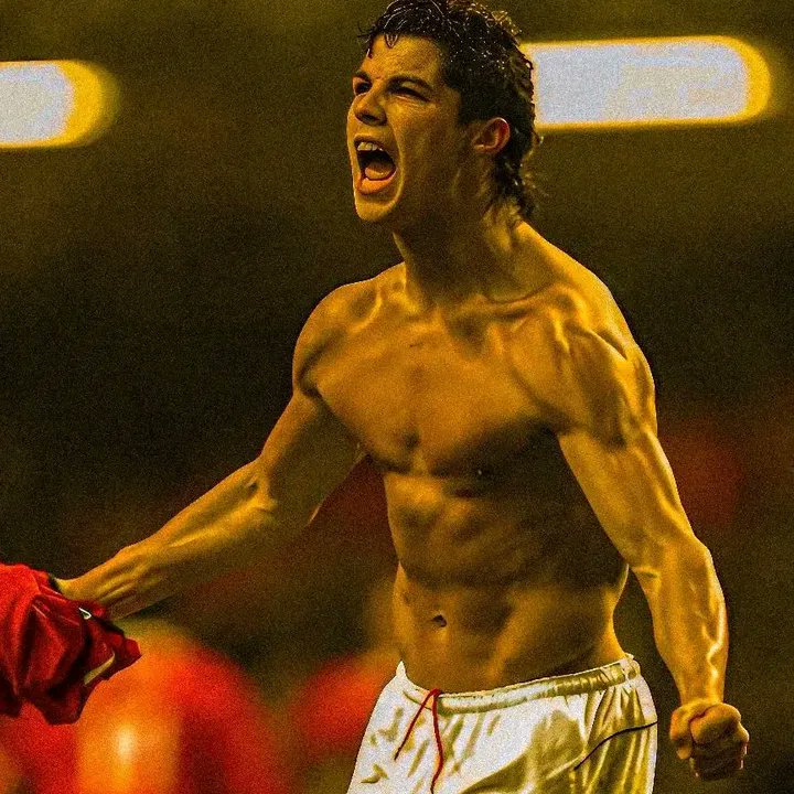 Arnault_2's tweet image. The Goat 🐐 ❤️