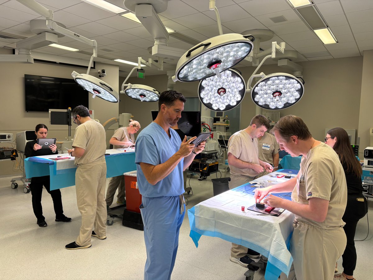 EAVegaMD's tweet image. Great first day at the 5th Annual Complex HPB Course! Incredible cadaveric labs and engaging talks with upcoming CGSO fellows @SocSurgOnc. Such a high-level, hands-on learning experience. @MoffittNews @DanielAnayaMD @DenboJw @AHPBA @SSATNews @hpb_so @MHepatobiliary…