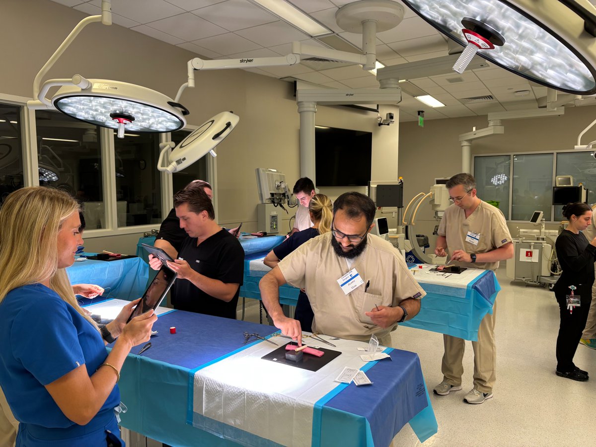 EAVegaMD's tweet image. Great first day at the 5th Annual Complex HPB Course! Incredible cadaveric labs and engaging talks with upcoming CGSO fellows @SocSurgOnc. Such a high-level, hands-on learning experience. @MoffittNews @DanielAnayaMD @DenboJw @AHPBA @SSATNews @hpb_so @MHepatobiliary…