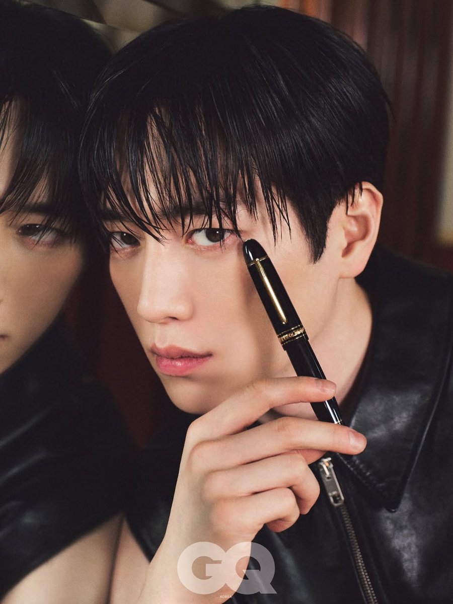 MOC_JP_OFFICIAL's tweet image. [#ソガンジュン]
𝗠𝗢𝗖 𝗠𝗔𝗚𝗔𝗭𝗜𝗡𝗘

GQ X MONTBLANC

モンブランのアジア・アンバサダー、ソ・ガンジュンのさらなる写真は、GQ 8月号でご覧いただけます🖋️

#서강준 #SEOKANGJUN #몽블랑 #MONTBLANC #GQ #맨오브크리에이션 #manofcreation

instagram.com/p/DMeYMiay1m8/…