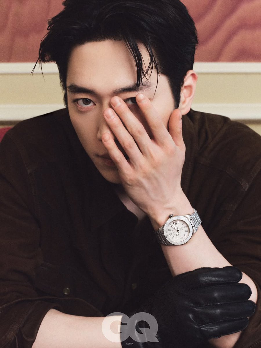 MOC_JP_OFFICIAL's tweet image. [#ソガンジュン]
𝗠𝗢𝗖 𝗠𝗔𝗚𝗔𝗭𝗜𝗡𝗘

GQ X MONTBLANC

モンブランのアジア・アンバサダー、ソ・ガンジュンのさらなる写真は、GQ 8月号でご覧いただけます🖋️

#서강준 #SEOKANGJUN #몽블랑 #MONTBLANC #GQ #맨오브크리에이션 #manofcreation

instagram.com/p/DMeYMiay1m8/…