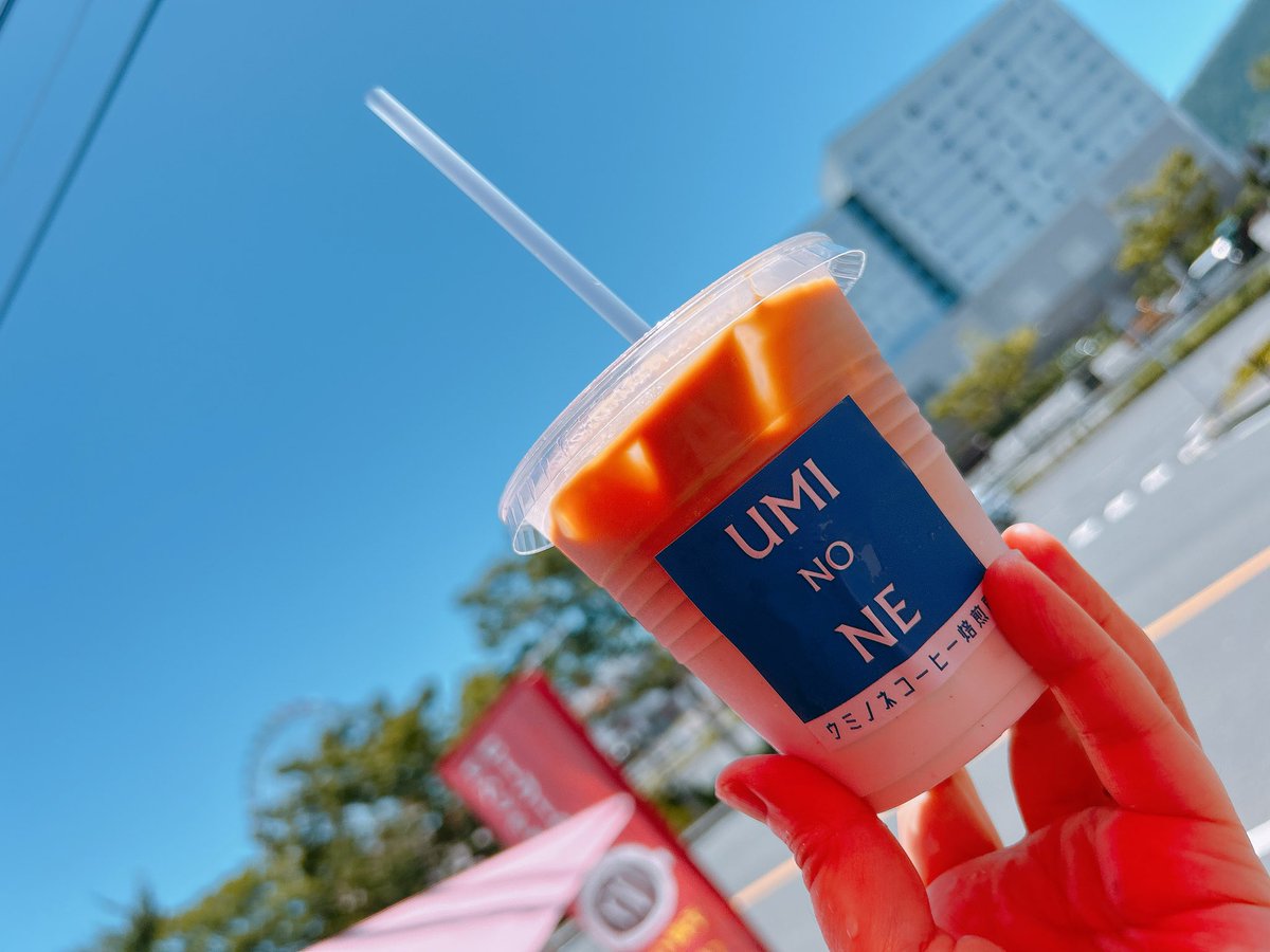 uminonecoffee's tweet image. ちょっと甘味が欲しい時は、ミルクの優しい甘さがちょうどいいアイスカフェラテがおいしい😋
#ウミノネコーヒー焙煎所 #カフェラテ #アイスカフェラテ #下関カフェ #スペシャルティコーヒー #下関 #山口 #関門 #門司港 #唐戸市場 #関門海峡 #海響館 #コーヒー #珈琲 #커피