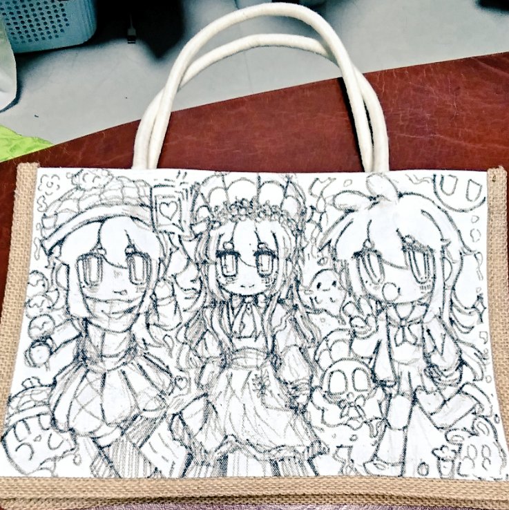 pio1874114's tweet image. I drew my OC: XiaoPiao on a woven handbag #ocart  #OC