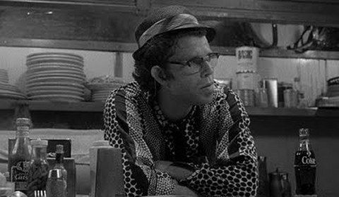 pe_diazm's tweet image. Todos somos un poco Tom Waits en Rumble Fish contemplándolo todo.