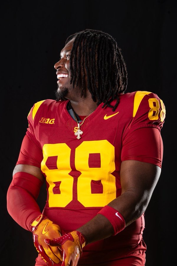 SSchraderOn3's tweet image. Four USC Players to Keep and Eye On When Fall Camp Begins on July 29 ✌️
on3.com/boards/threads… via @On3USC