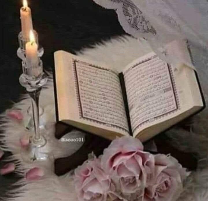 Sakoon_me's tweet image. السلام علیکم
صبح بخیر
جمعہ مبارک❣️
جو شخص اللّٰــه تعالٰی کی نعمتوں سے مطمئن رہتا ہے وه سب سے زیاده دولت مند ہے کیونکہ اطمینان فطرت کی سب سے بڑی دولت ہے••
اللّٰه پاک ہمیں ہر دکھ، درد، تکلیف، پریشانی، بیماری، مصیبت اور ہر قسم کی محتاجی سے محفوظ رکھنا آمین الٰہی آمین•• 🤲🏻✨