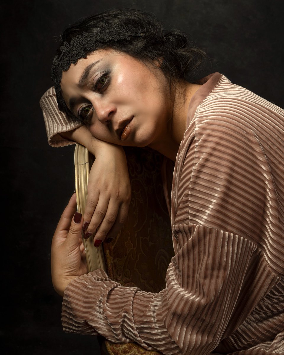 Sumérgete en la vida de Carmen Mondragón con “Nahui Olin” 

Una obra que explora sus decepciones amorosas, su intensa búsqueda de amor y su lucha por ser reconocida en un mundo patriarcal.🎨

Estreno 31 de julio 
🗓️Jueves, 8 pm 
🎟️Boletos en taquilla o lateatreria.com