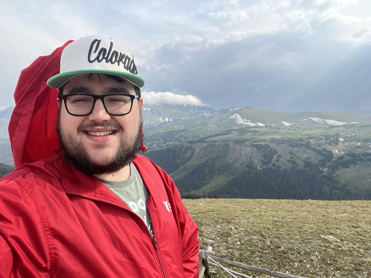 AustinH2714's tweet image. I do not want to leave this beautiful state. The mountains are amazing, man.