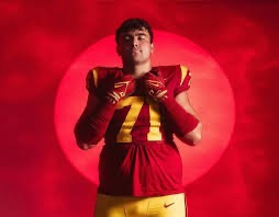 SSchraderOn3's tweet image. Four USC Players to Keep and Eye On When Fall Camp Begins on July 29 ✌️
on3.com/boards/threads… via @On3USC