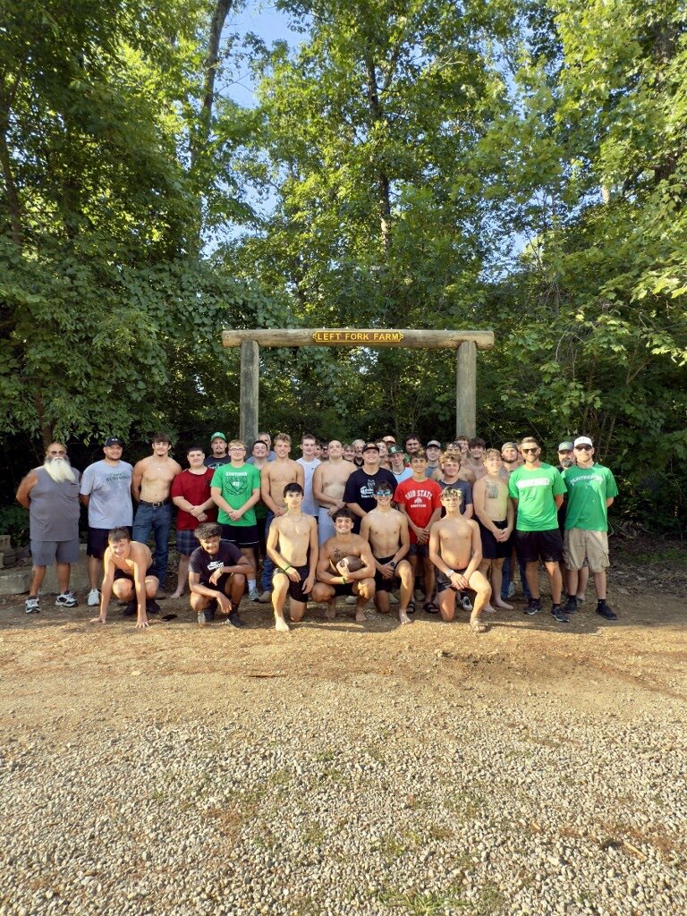 HuntsmenFball's tweet image. Team Outing at Left Fork Farms!  
#HuntsmenFootball #DRIP #BrickByBrick