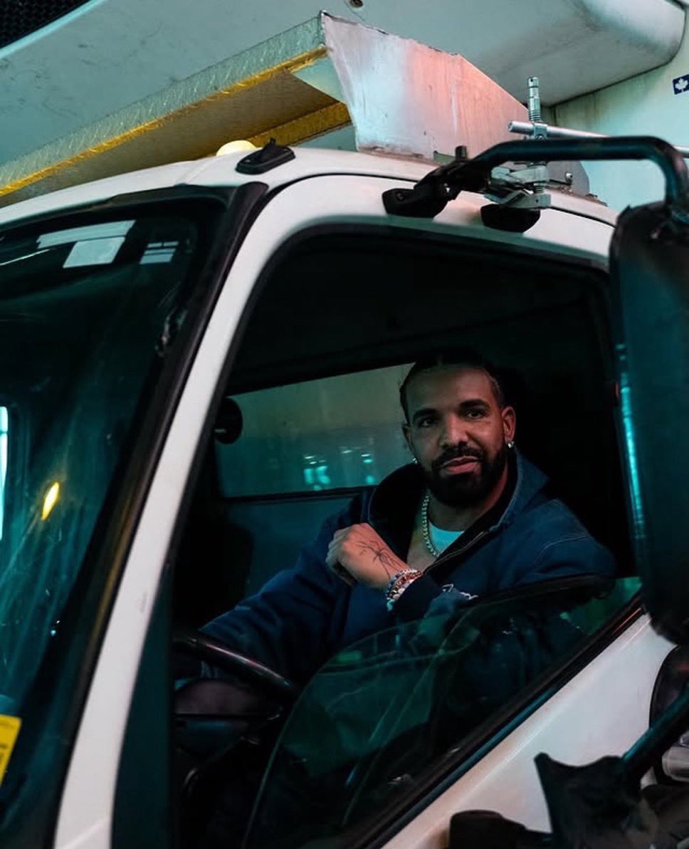 DrakeUpdating's tweet image. Drake's “What Did I Miss?” has returned to being the #1 highest-charting rap song on US Apple Music🏆🔥
It dethrones Tyler, The Creator’s “Big Poe”