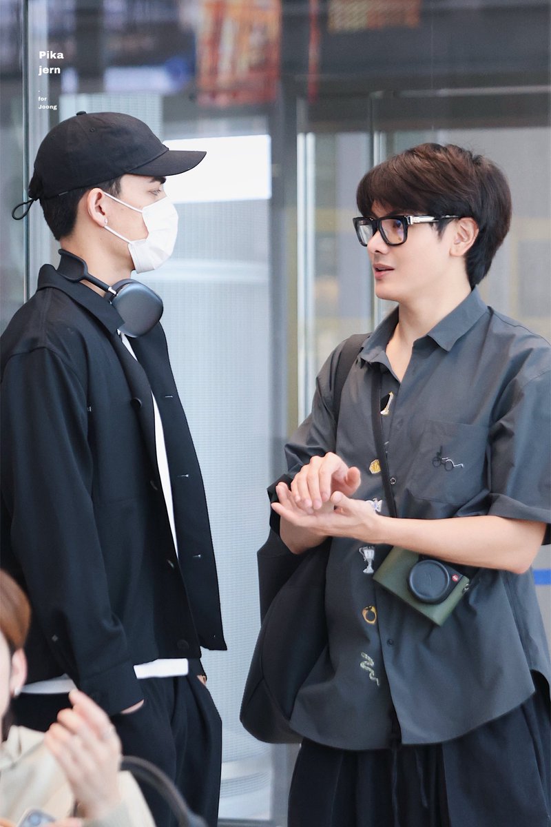 ยืนกับพี่จอสแล้วเหลือตัวนิดนึง

#จุงอาเชน #JoongArchen <a href="/ChenRcj/">อันโดรเมด้า ชุน</a>
