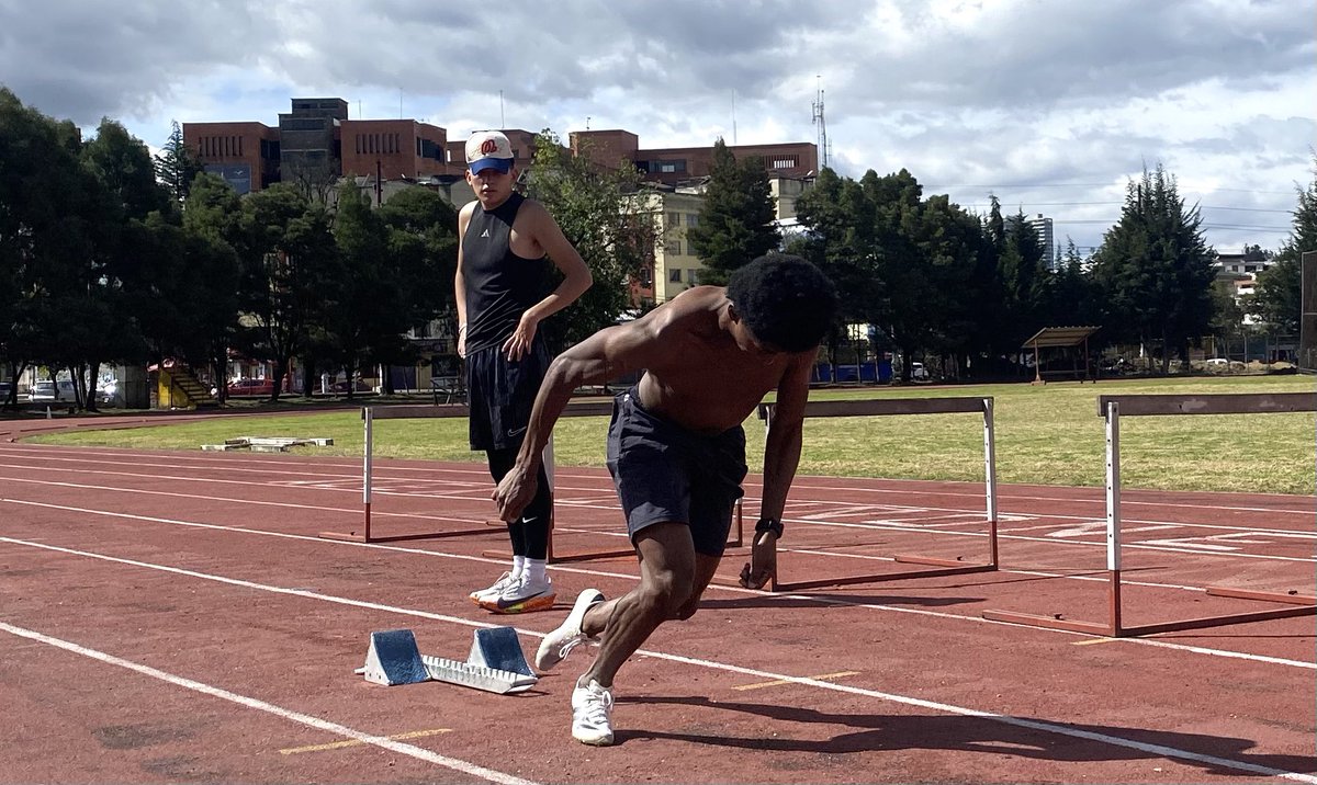 #Retroceso gravísimo | El deporte ecuatoriano vuelve a manos del <a href="/Educacion_Ec/">Ministerio de Educación del Ecuador</a>.
  
Es uno de los golpes más bajos que acaba de dar el gobierno de <a href="/DanielNoboaOk/">Daniel Noboa Azin</a>, pese a los logros olímpicos y mundiales que los deportistas han entregado a #Ecuador.