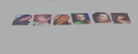 fanslararaj's tweet image. Esse aqui foi o maior tombo das nossas vidas!
Os photocards da lighstick não são as meninas segurando a lighstick 😭
Hybe se você fosse uma empresa boa, quem você seria?