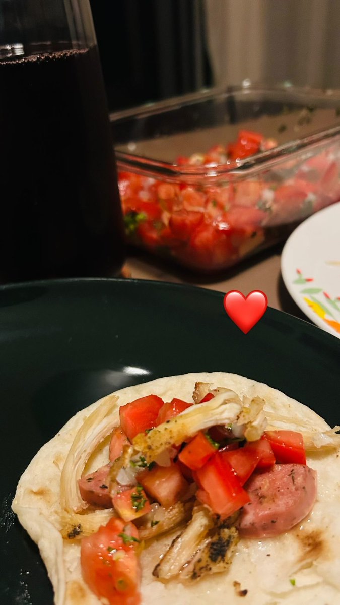 joseann283's tweet image. Uno hace taquitos con lo que va quedando de la semana 😌