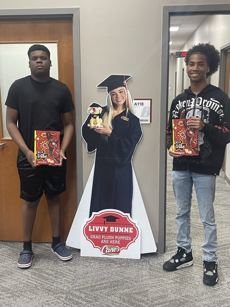 wbrpanthers's tweet image. Livvy is enjoying giving out yearbooks to the Class of '25