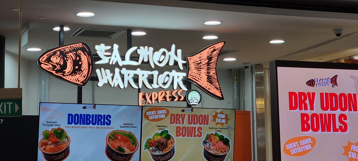 sobatang1's tweet image. ドンドンドンドン ドンブリス
ドンドンドンドン ドンブリス
僕らは友達ぃぃ♪
皆さんご存知 サーモンウォリアーの人気メニュー ドンブリス