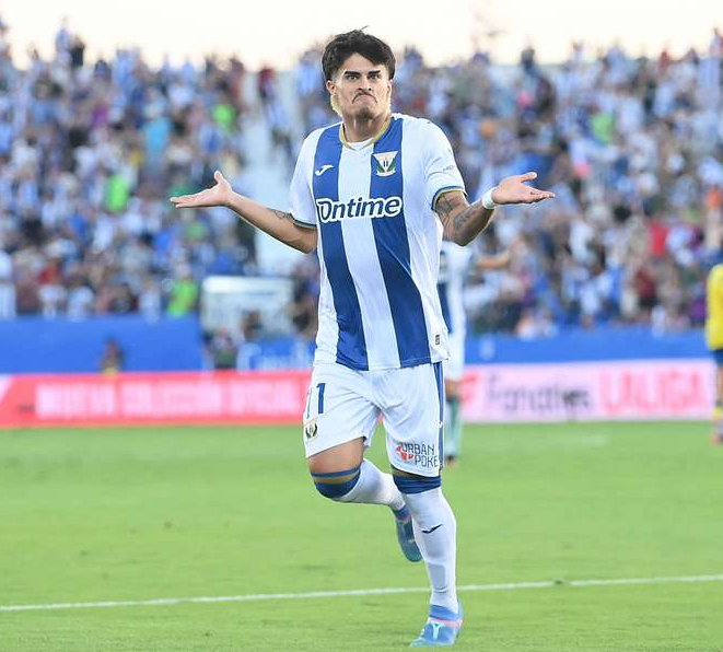carlesmeg80's tweet image. Si se cierran pronto los traspasos de Maffeo, Copete y VdH por aproximadamente 13.000.000€...este es nuestro hombre... all-in por Juan Cruz, y en breves debería coger un vuelo a Austria.
Leganés pide 10.000.000€ pero creo que por 7.000.000€ sale
