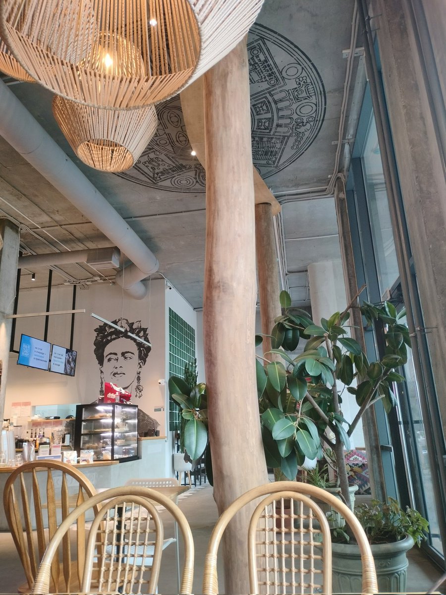 dedididadada2's tweet image. pretty place