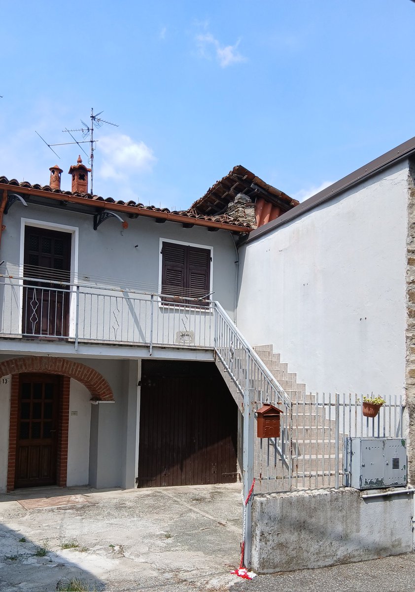 DiImmobiliare's tweet image. Mornese (Al), casa centro paese con cortile carrabile
casa.it/immobili/51878…