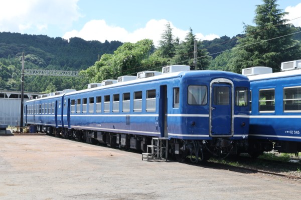 RM_nekopub's tweet image. JR西日本から大井川鐵道へ…! 12系客車5両が新天地に【大井川のSL列車についに冷房車が】 | 鉄道ホビダス rail.hobidas.com/feature/522311/