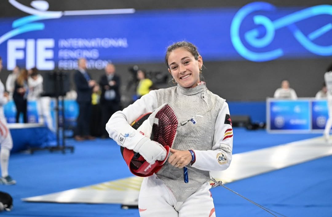 🤺#Esgrima Mundial en Tbilisi 🇬🇪

Ariadna Tucker
T64 ❌ Calissi 🇰🇭 14-15

Teresa Díaz
T64 ❌ Stutchbury 🇺🇸 5-15

😢 Las chicas no consiguen avanzar en individual pero tendrán la oportunidad en equipos donde vienen de ser bronce europeo!