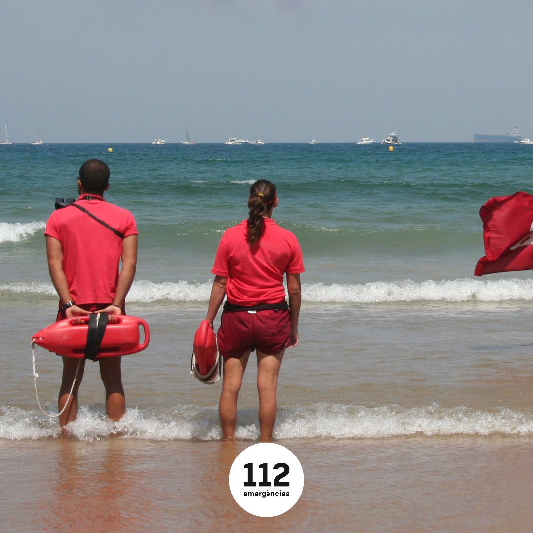 112's tweet image. 🏖️ #banysegur platja
🌊 Entra a l'aigua a poc a poc per evitar un canvi brusc de temperatura
🏄 Respecta les zones d'entrada i sortida per esports nàutics
🏊♀️ Vigila fer un gran esforç físic si no estàs acompanyada o vigilada
📞 I en cas d'emergència, truca al @112