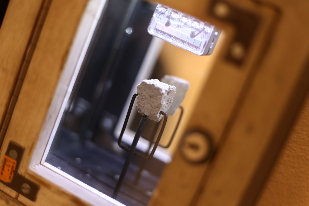 굉장히 우주스러운 전시회를 다녀왔어