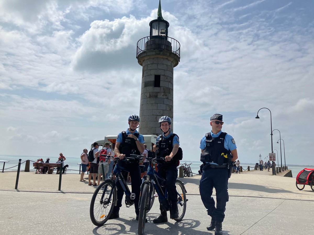Gendarmerie_35's tweet photo. #Cancale En cette période estivale, nous renforçons notre présence dans les zones touristiques du département. Notre volonté, toujours plus de proximité, pour mieux assurer votre sécurité. https://t.co/r4BrUR9i7g