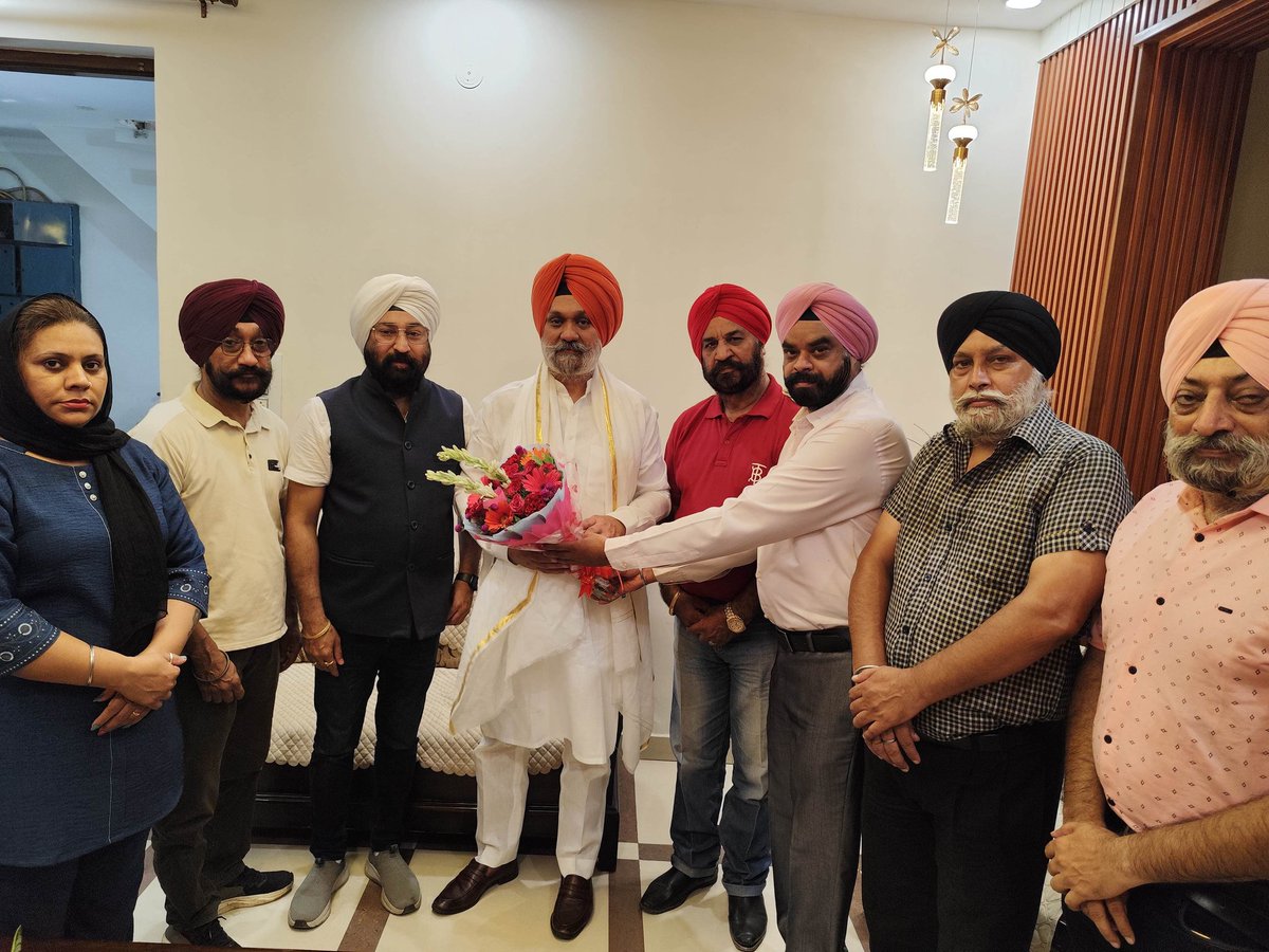 jagdipskahlon's tweet image. Honoured to welcome S. Davinder Singh Sahni Ji (President), Prof. Kulvinder Singh Ji (General Secretary), and S. Surinder Singh Rama Ji (Treasurer) of City Aid Foundation - An #NGO dedicated to #environment, #education, and social welfare - at my residence.
I am grateful for…