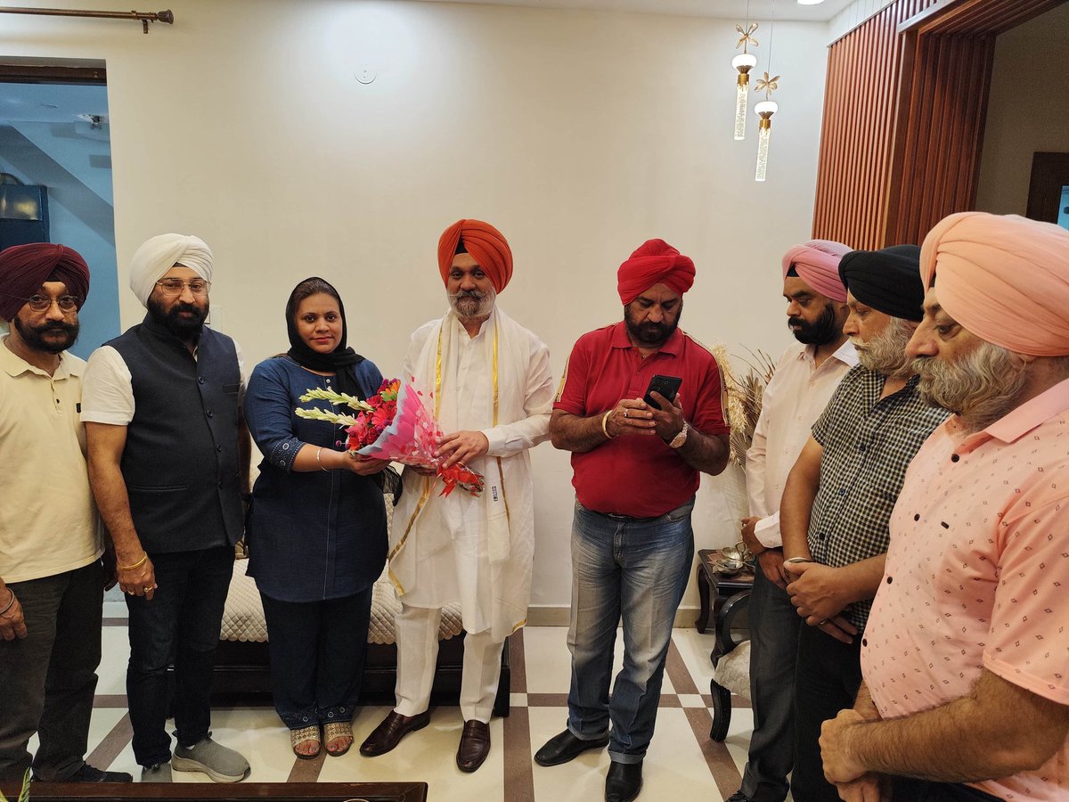 jagdipskahlon's tweet image. Honoured to welcome S. Davinder Singh Sahni Ji (President), Prof. Kulvinder Singh Ji (General Secretary), and S. Surinder Singh Rama Ji (Treasurer) of City Aid Foundation - An #NGO dedicated to #environment, #education, and social welfare - at my residence.
I am grateful for…