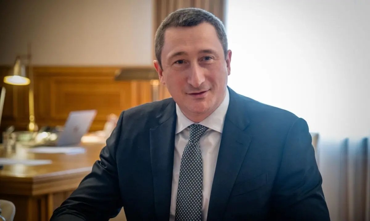 УП: ГУР і СБУ захищали Чернишова на кордоні від арешту НАБУ inforesist.org/ua/up-gur-i-sb…